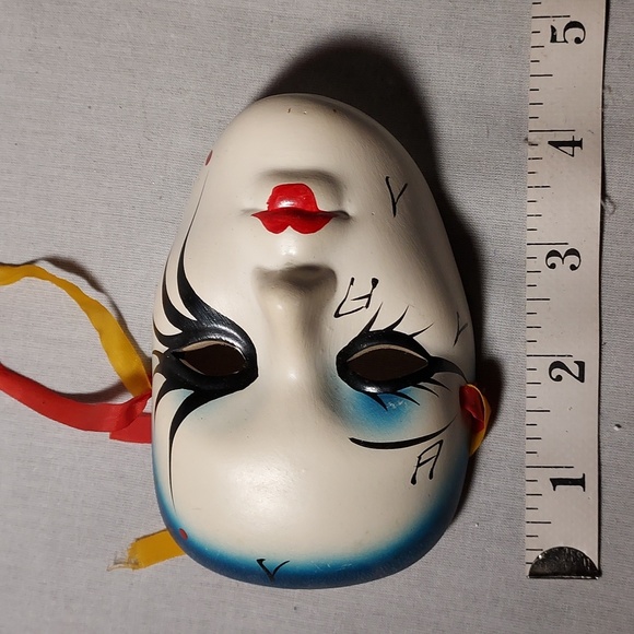 Vintage Hand Painted Carnival Face Masks Ceramic Set of 4 Musical Theme - Picture 5 of 8